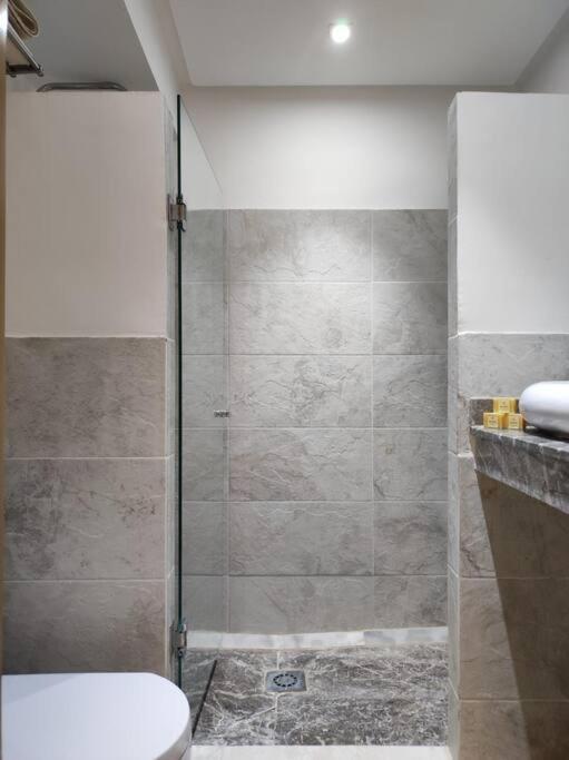 Plein Centre Marrakech, Grand Balcon Filant Apartment Marrakesh Bagian luar foto