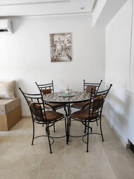 Plein Centre Marrakech, Grand Balcon Filant Apartment Marrakesh Bagian luar foto